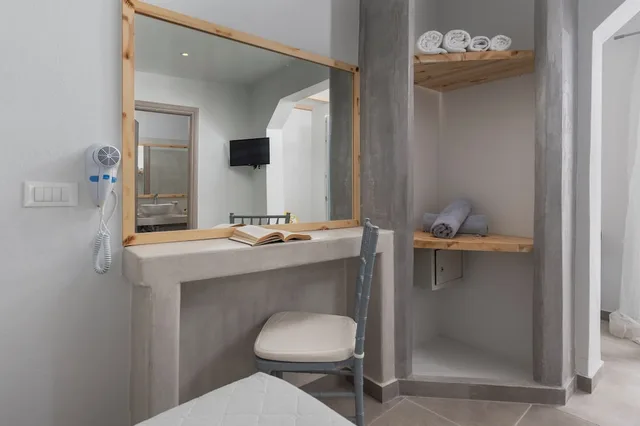 غرفة بريميوم بسرير مزدوج بإطلالة على البحر بجاكوزي، Gizis Cliffside Suites 5/5