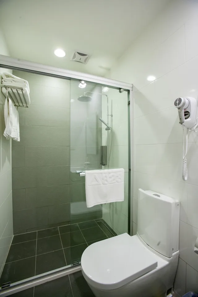 Family, Quadruple, 2 Queen Beds, 823-Tourist Hotel 3/3