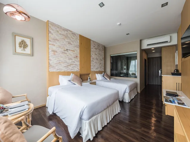 غرفة ديلوكس بسريرين منفصلين وسريرين مزدوجين، North Hill City Resort 2/2