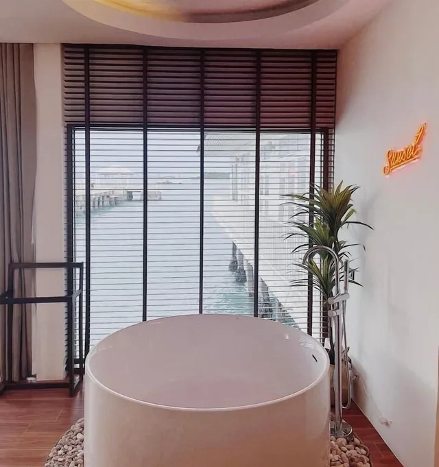 Ocean, Sunset, King Bed، Rimtalay Resort Koh Larn 5/5