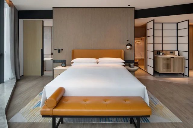 غرفة ديلوكس بسرير كينج، Sheraton Xi an Chanba 1/4