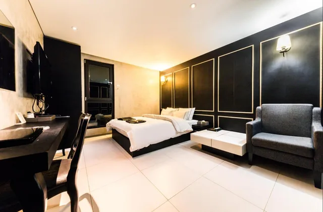 غرفة ديلوكس بسرير مزدوج، Hotel Cullinan Wangsimni 4/9