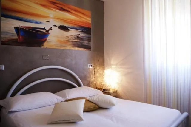 غرفة رباعية، Derby Hotel 1/3