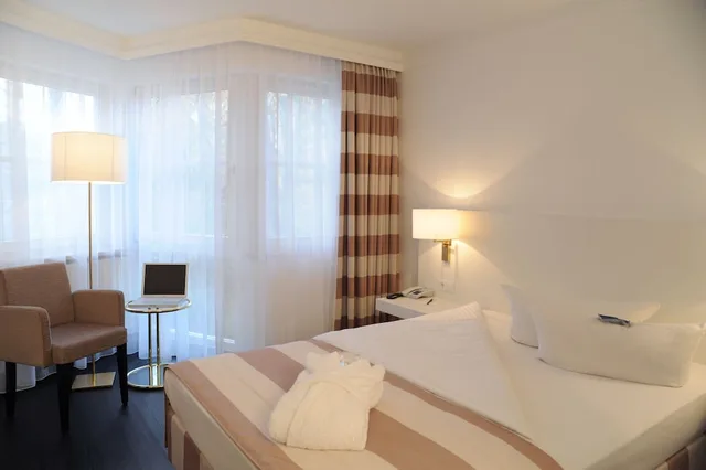 غرفة سوبيريور مفردة بسرير كينج، RELEXA WALDHOTEL SCHATTEN 3/7
