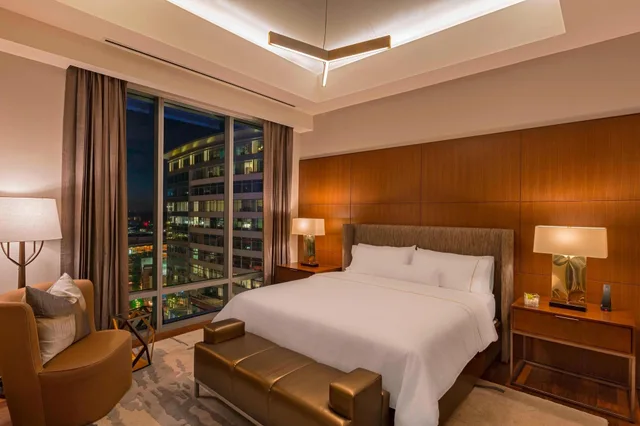 1 Bedroom, Presidential, Suite, Balcony, Corner, THE WESTIN AT THE WOODLANDS 1/2