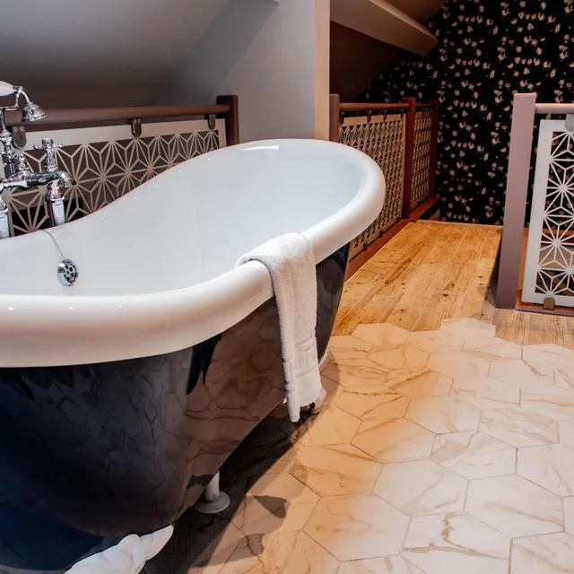 غرفة سوبيريور بسرير مزدوج، The Jacobean Hotel 7/8