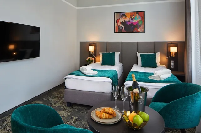 Standard Double or Twin Room, Hotel Estera 1/2