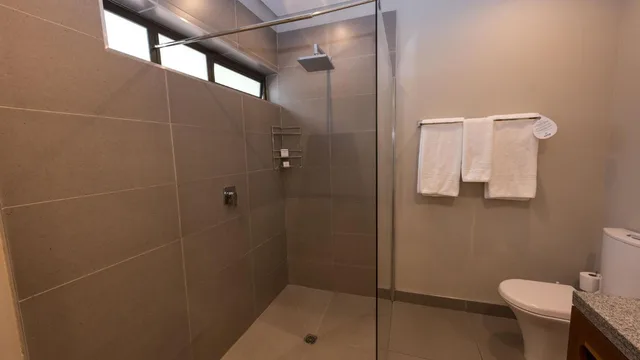 Deluxe Suite, ANEW Resort Hunters Rest Rustenburg 10/12