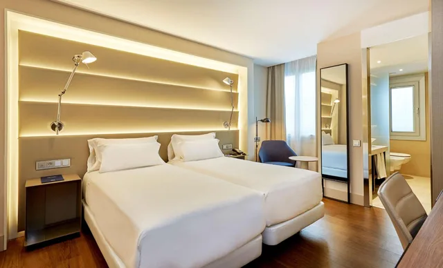 غرفة سوبيريور بسرير مزدوج، Hotel NH Sants Barcelona 2/4