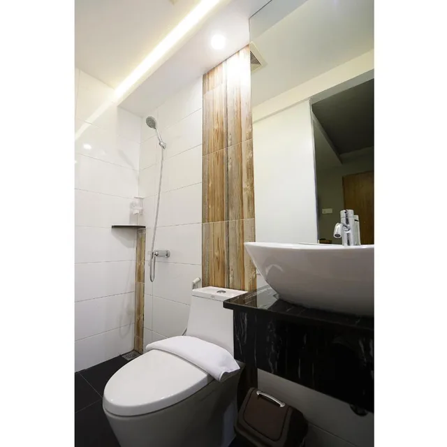 غرفة سوبيريور بسرير كوين، The Lively Hotel Kualanamu 3/5