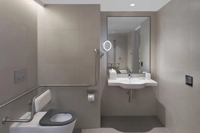 غرفة بسرير كينج بإطلالة على البحر، Jw Marriott Gold Coast Resort Spa 8/8
