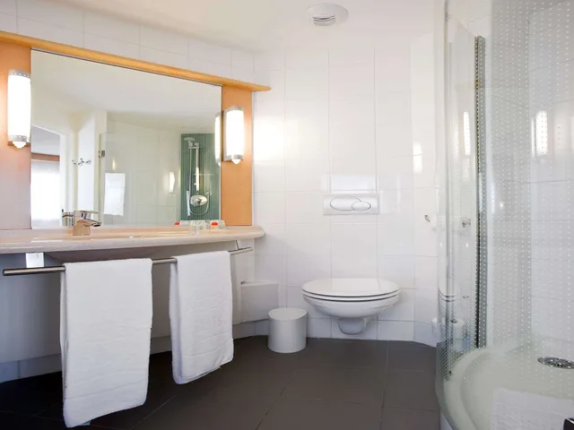 غرفة بسرير مزدوج، Ibis Cotonou 9/10