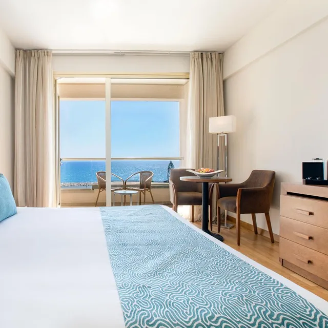غرفة سوبيريور بسرير كينج، Golden Bay Beach Hotel 3/4