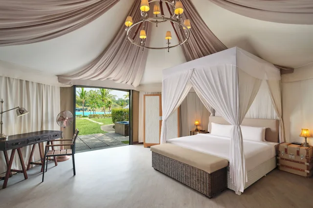 خيمة بسرير كينج بإطلالة على المسبح بحوض جاكوزي، Natra Bintan, a Tribute Portfolio Resort 1/4