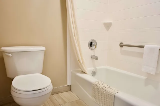 غرفة قياسية بسريرين كوين، Best Western China Lake Inn 9/10