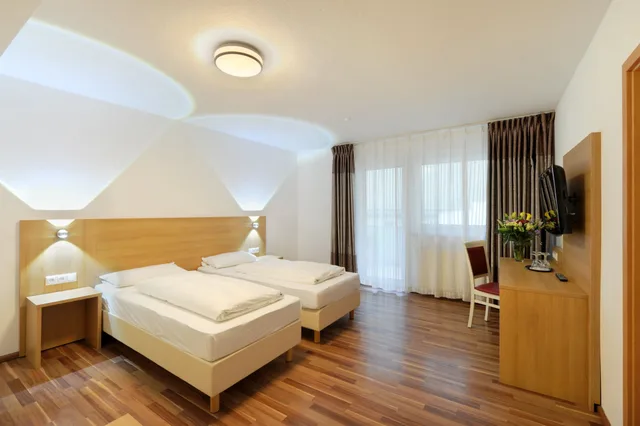 غرفة رباعية بأربعة أسرّة، Bellevue Hotel 1/4