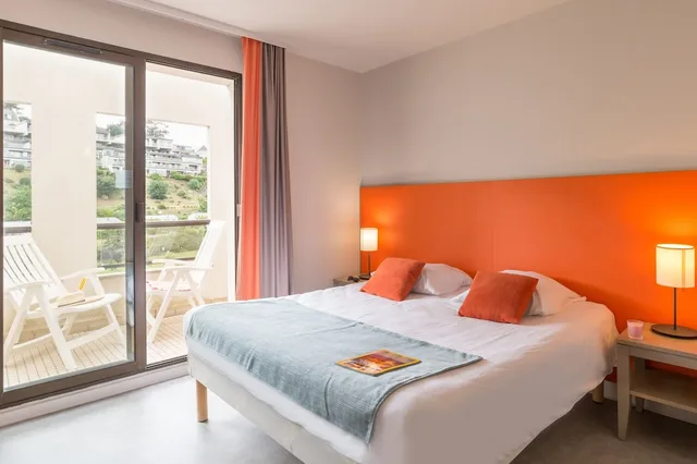 Renovated, 2 Rooms, Apartment, Bunk Bed, Trundle Bed, 2 Sofa, Balcony or Terrace، Residence Pierre & Vacances L'Archipel 1/10