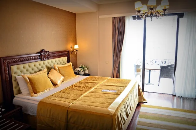 غرفة ديلوكس بسرير مزدوج وسريرين منفصلين، Hotel Monec 4/10