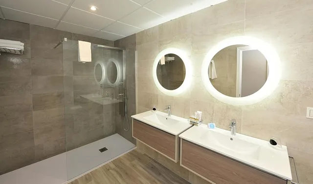 جناح جونيور بشرفة، Hotel Salobrena Suites 5/5