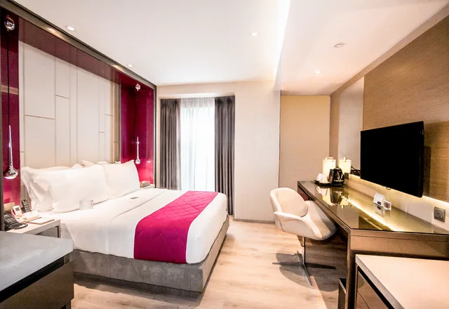 Deluxe, Double Bed, Hotel Xyz 1/2