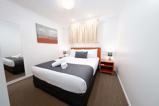 شقة بسرير كوين وسريرين فرديين بمطبخ، Best Western Tuscany On Tor Motor Inn 2/3