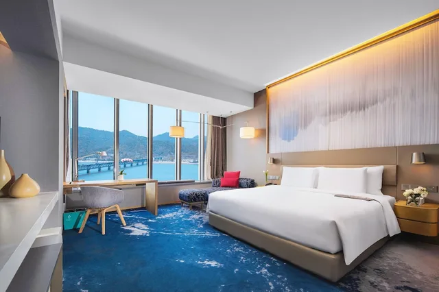 غرفة بسرير كينج بإطلالة على النهر، Le Meridien Hangzhou Binjiang 4/7