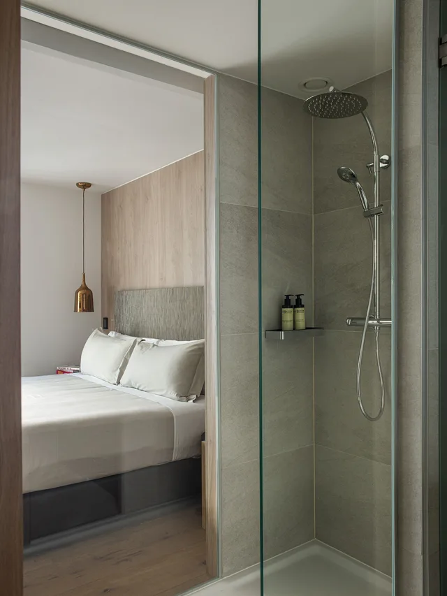 Me, Superior, King Bed, City View, Terrace، ME Barcelona 3/6