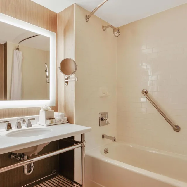 غرفة بسريرين كوين في طابق مرتفع، Sheraton Tarrytown Hotel 4/4