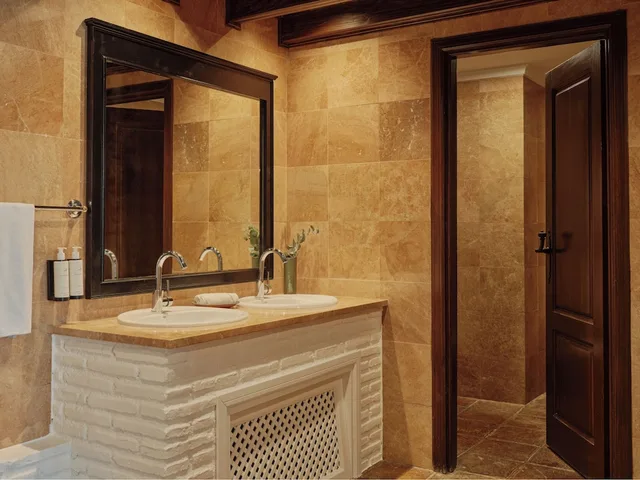 غرفة جونيور بسرير كينج، La Bobadilla, a Royal Hideaway Hotel 10/10