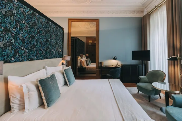 غرفة كلاسيكية بشرفة، Torel Royal Court 1/4