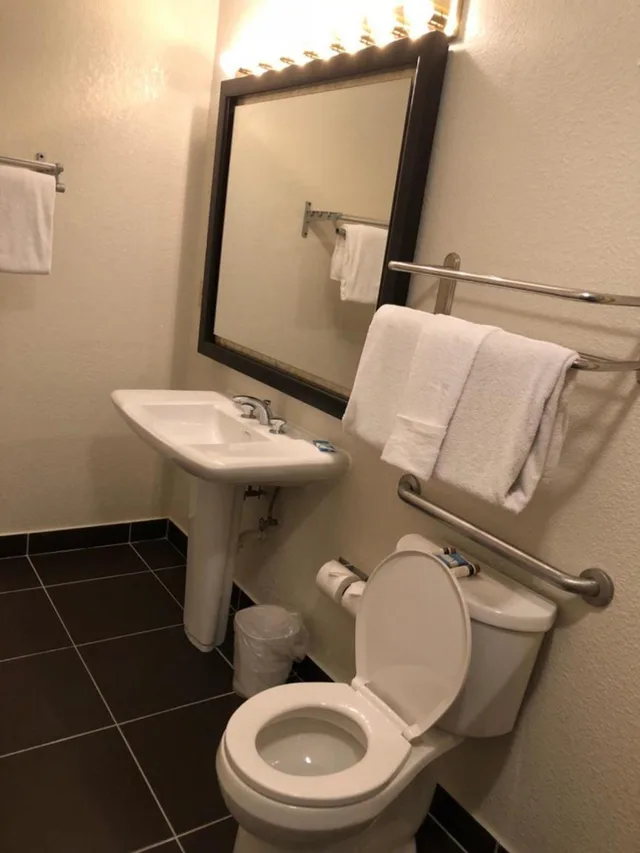 Room, King Bed, Accessible, Floridian Hotel 8/10