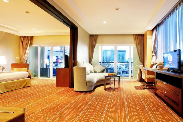 جناح حصري، Intimate Hotel 4/5