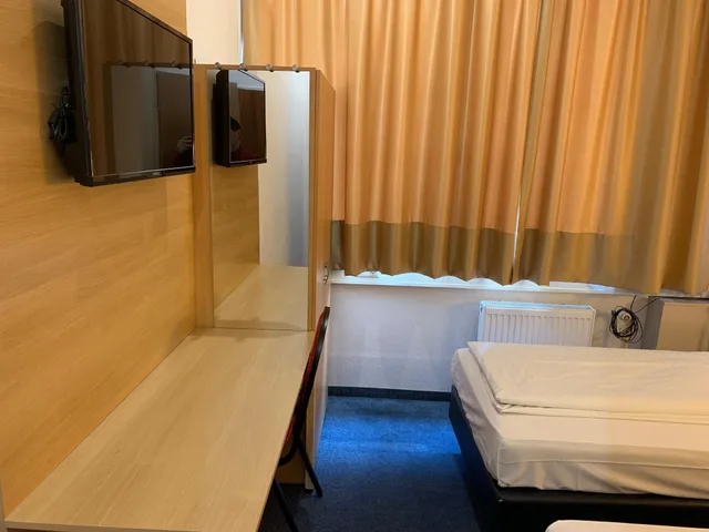Room, Single, Hotel New Fair Munich Messe 1/3