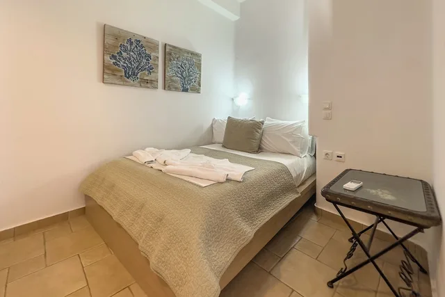 شقة بسرير مزدوج وسريرين منفصلين بإطلالة على البحر بغرفة نوم واحدة، Heliotropio Studios & Apartments 5/10
