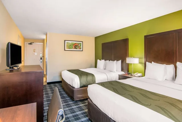Room, 2 Queen Beds, Accessible, Quality Inn & Suites Albany Corvallis 1/2