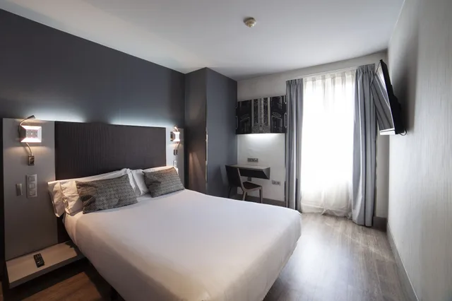 غرفة قياسية بسرير مزدوج، Petit Palace Plaza Espana 9/10