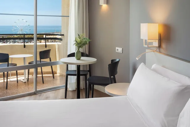 استوديو سوبيريور بسريرين منفصلين بإطلالة على البحر، Sol Puerto Marina 9/10