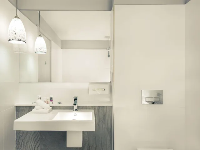 غرفة بريفيليج بسرير كينج، Mercure Warragul 6/7
