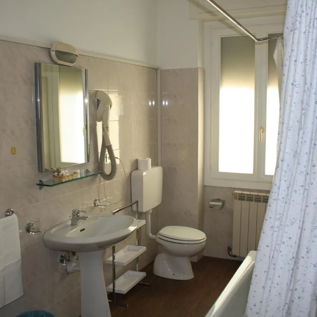 غرفة رباعية، Hotel Sole Mare 4/7