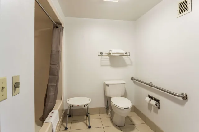 غرفة قياسية بسريرين مزدوجين للمدخنين، Motel6 Ashland, VA 9/10