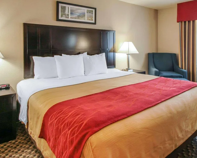 غرفة بسرير مزدوج، Comfort Inn Troutdale-Portland East 2/3