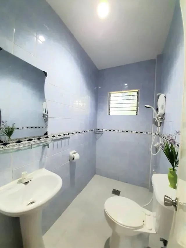 Superior, King Bed, Conrada's Place Hotel And Resort 6/6