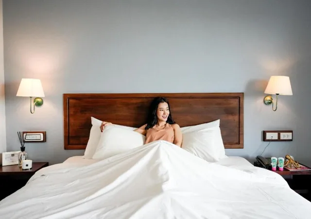 غرفة ديلوكس بسرير مزدوج أو سريرين منفصلين بإطلالة على المسبح، Savotel 5/6