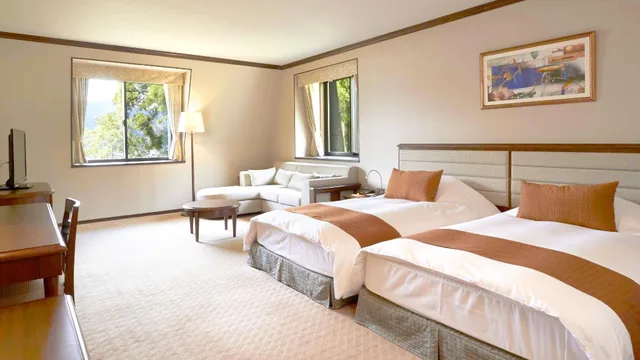 غرفة ديلوكس ركنية بسريرين منفصلين بإطلالة على البحيرة، Hotel de Yama, Hakone Lakeside 1/1