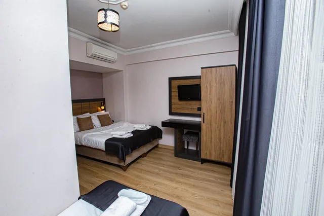 جناح، COMFORT HOTEL TAKSIM 9/10