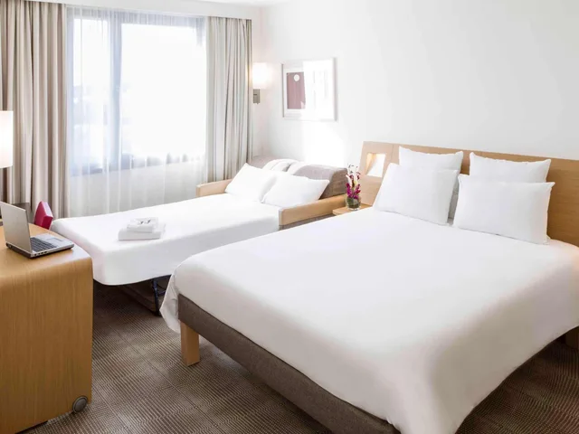 غرفة كلاسيكية بسرير مزدوج مع أريكة، NOVOTEL LENS NOYELLES 2/10
