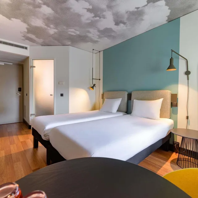 غرفة بسريرين منفصلين، ibis Berlin Kurfurstendamm 4/8