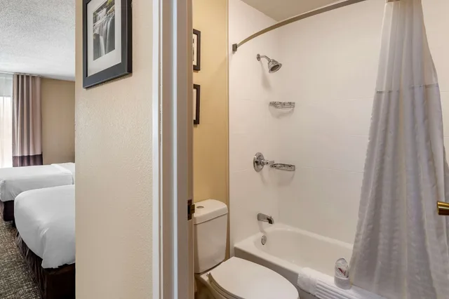 جناح بسريرين مزدوجين بغرفة نوم واحدة، Comfort Inn Paducah I-24 6/7