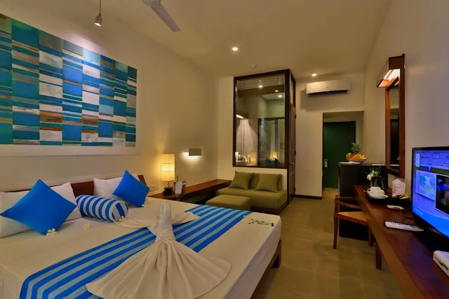 غرفة ديلوكس بسرير مزدوج بإطلالة على البحر، Temple Tree Resort and Spa 1/1