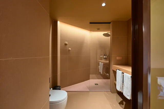 غرفة بشرفة مفردة بسرير مزدوج، Barcelona Princess 4/4